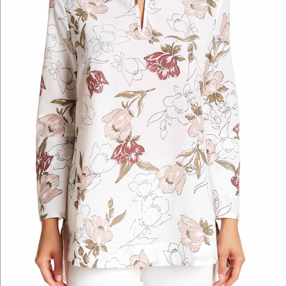 14th & Union Tops - 14 & Union white floral tunic